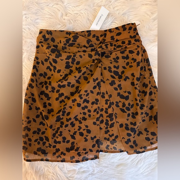 Francesca's Collections Dresses & Skirts - Francesca’s brown and black cheetah skirt size: M